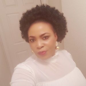 Meet your Posher, Esther